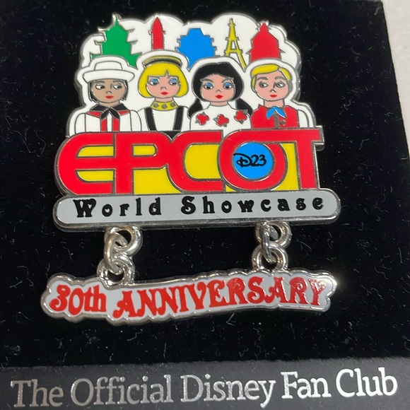 D23 Epcot 30th Anniversary World Showcase dangle pin New on original card 2013 - Picture 4 of 10